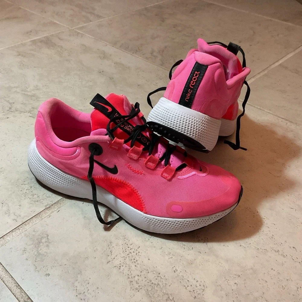 Size 10 Women Nike React Escape Run Pink Glow 2021
